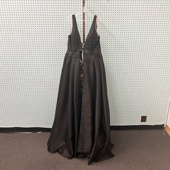 Rachel Allan Dresses & Skirts - RACHEL ALLAN SIZE 14 BLACK FORMAL DRESS